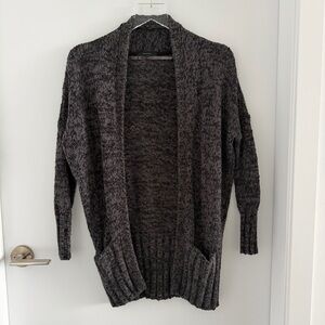 Aritzia Talula - Black and Gray Peppered Cardigan